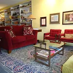 Alan Gardens Bed And Breakfast